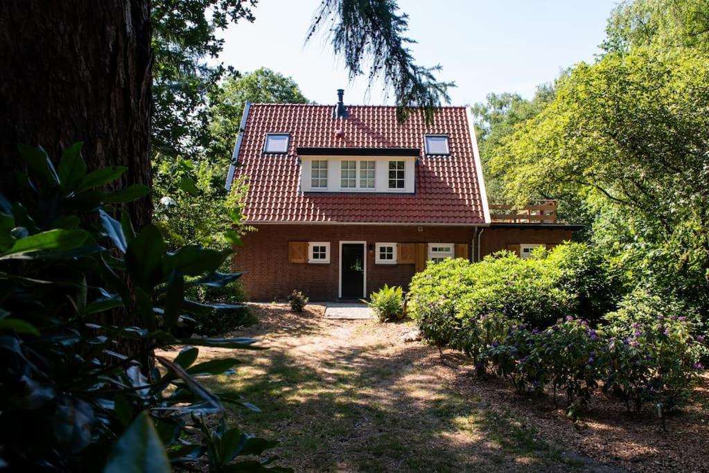 Fantastisch Familiehuis Met Grote Tuin I Bosrijk Lunteren Exteriör bild